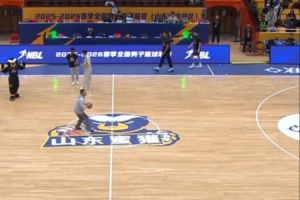 一掷千金！NBL山东蜜獾vs上海玄鸟 球迷半场投篮一击命中获2000元