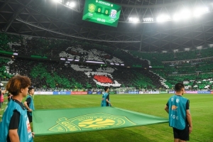 上座人数继续增长？鲁媒晒中超16队主场，10队使用专业球场