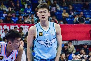 高效表现!王睿泽半场5中4拿到11分1篮板 正负值+14