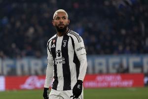 记者:森林没有计划中断D·路易斯的租借,但是否会买断值得怀疑