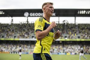 邮报:狼队有意纳什维尔前锋苏里奇,但面临多队竞争