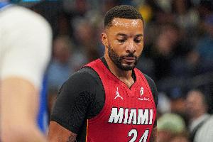 难挽败局!鲍威尔15中10空砍全队最高26分 罚球5中5