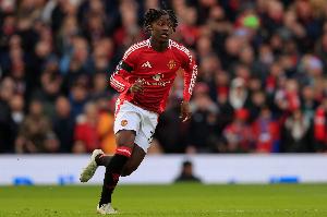 吉格斯：梅努应该更有耐心，在曼联踢中场并不容易