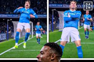 小麦进球后做姆巴佩同款庆祝动作,可惜进球因毫米级越位被吹掉