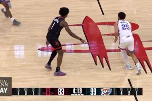 亏大了！申京失误后雷霆回场违例漏吹 乌度卡向裁判投诉吃T！