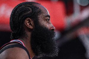 媒体人：登哥真要是这么闹着走了 冠军可真就一点戏没有了