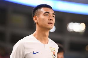 直播吧:泰山准备将刘彬彬租借至津门虎 转会进入合同谈判阶段