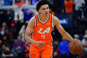 小伙子不错!桑德斯10中7得17分3板3助 三分球3中2