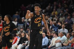 是否还有后续？骑士连续将亨特和加兰交易掉