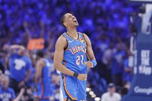 阿隆·维金斯：我从不看伤病报告 大家经常交流身体感受