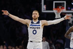 美记：湖人有意迪文岑佐 不过两队的谈判没有实质性进展